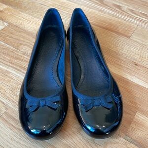 Clarks Artisan Womens Bow Black Patent Leather Slip On Flats 8 8M